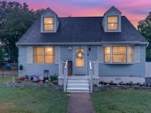 118 Bliss Ln, Glen Burnie, MD 21060
