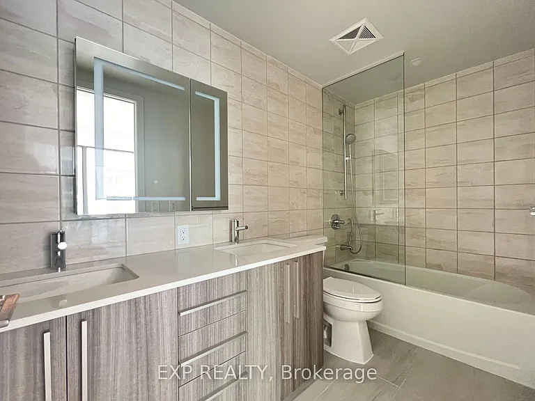 8 Cumberland St #3707 — Photo 13