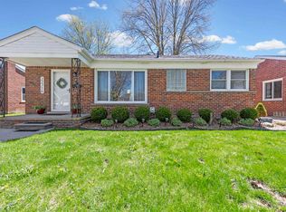 22716 Chapoton St, Saint Clair Shores, MI 48080