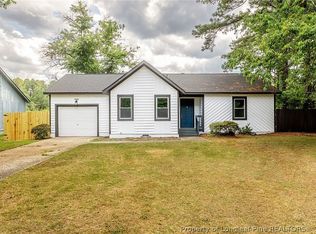 909 Whitcomb Dr, Fayetteville, NC 28311
