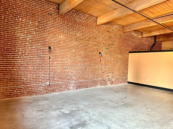 3rd image of 1123 Washington Ave #710