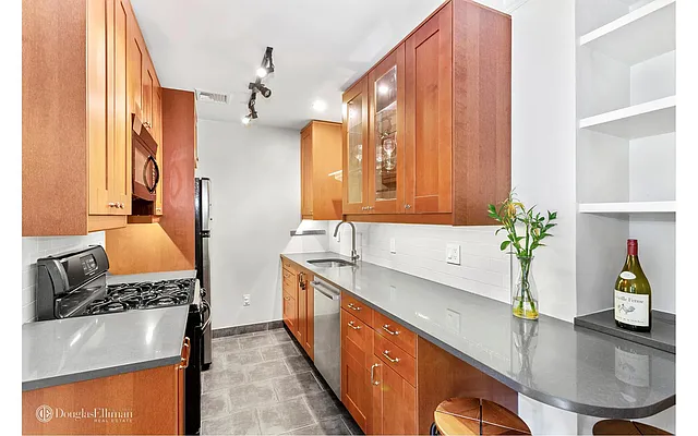 Sold by Douglas Elliman | media 2