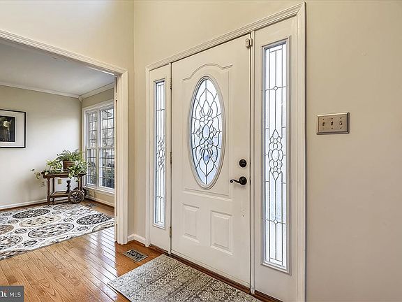 3rd image of 5401 Lomax Way