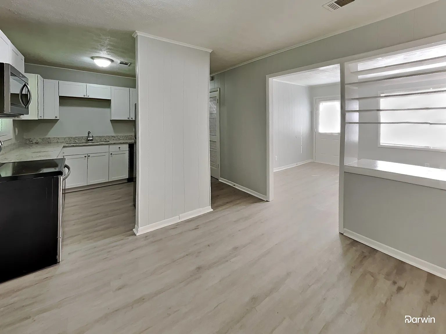 3 bed, 1.0 bath, 1056 sqft, $1,375 — Photo 2