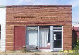 2nd image of 120 S Oak St