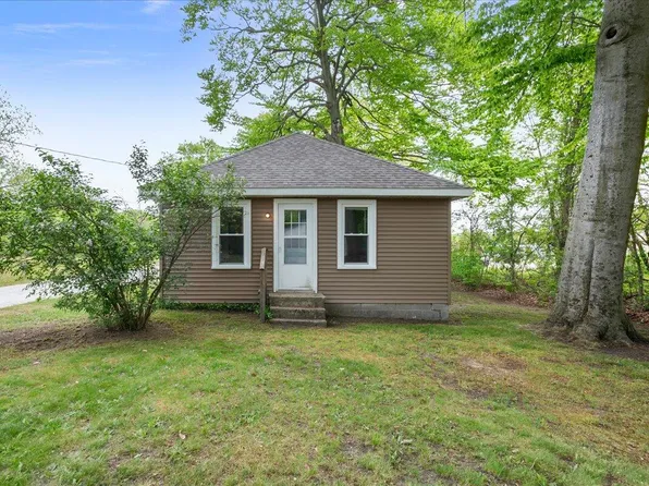 1194 Witham Rd, Muskegon, MI 49445