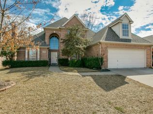 2712 Holly Brook Ct, Bedford, TX 76021