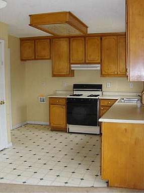 4th image of 2431 Morning Glory Ln