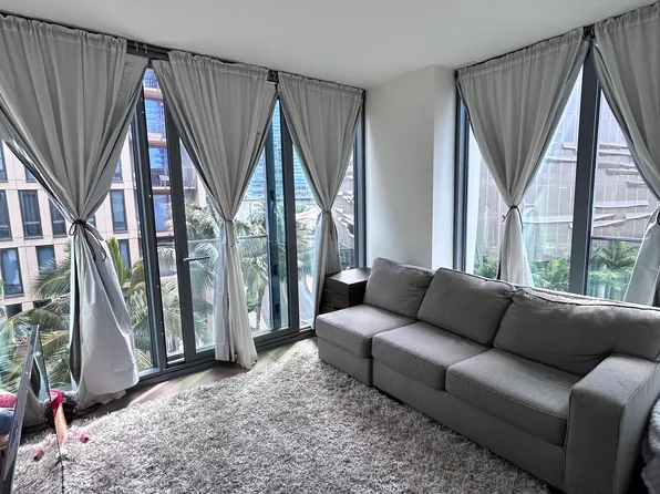 1000 Auahi St, Honolulu, HI