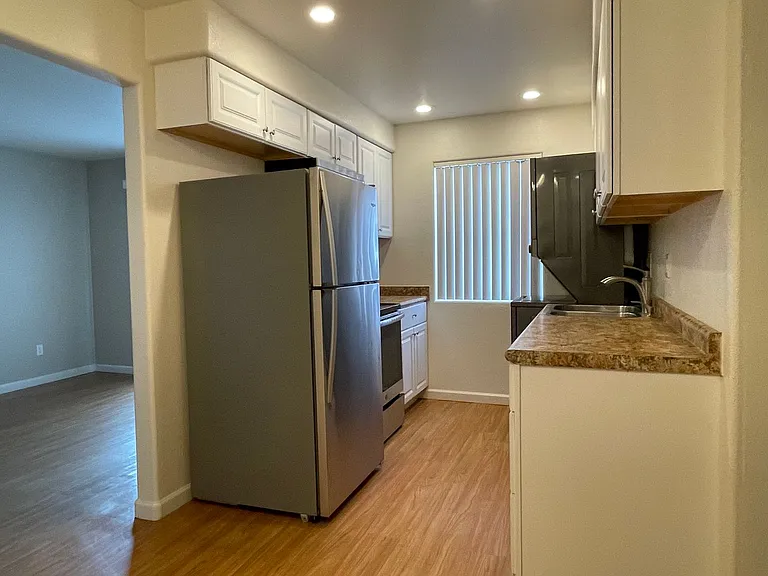 Canyon Club Apartments — Photo 20