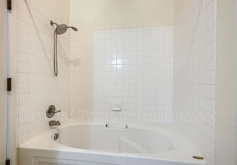 2501 15th St #3B — Photo 8