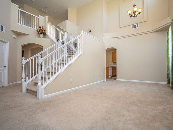 5th image of 4223 Brodie Way