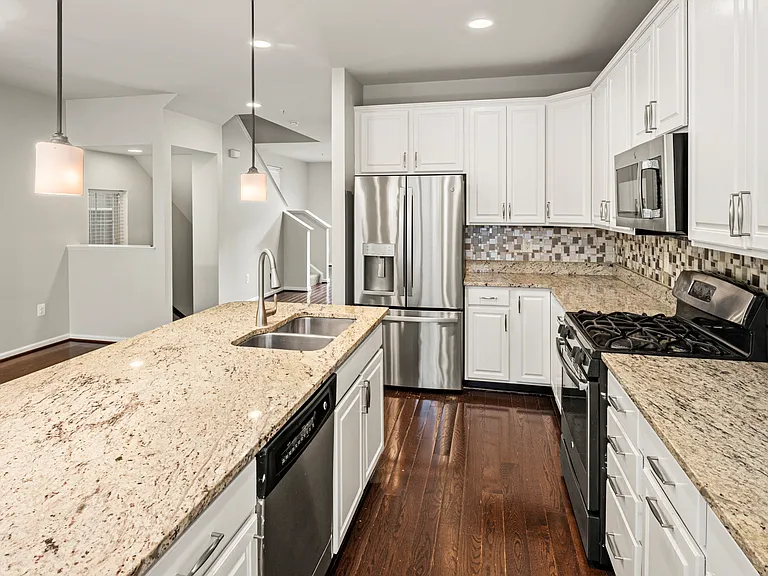 Kitchen Alt