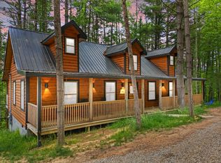 273 Lacy Ln, Campton, KY 41301