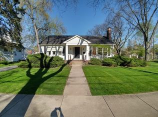 655 Pleasant Ave, Glen Ellyn, IL