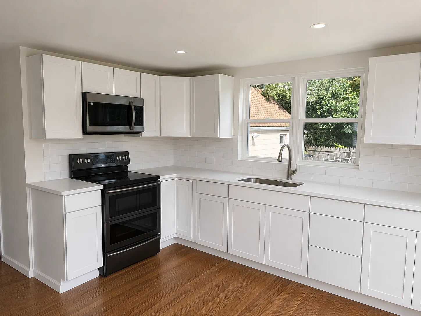 2 bed, 900 sqft, $2,200 — Photo 3