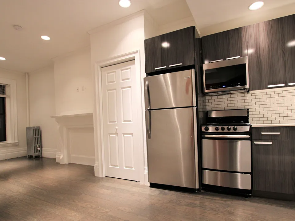 254 Newbury St #5