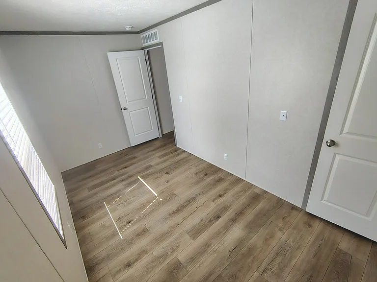 Linden Place — Photo 9