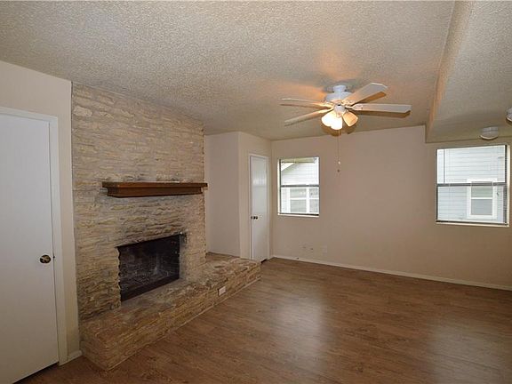 3rd image of 9023 Sawtooth Ln Unit A