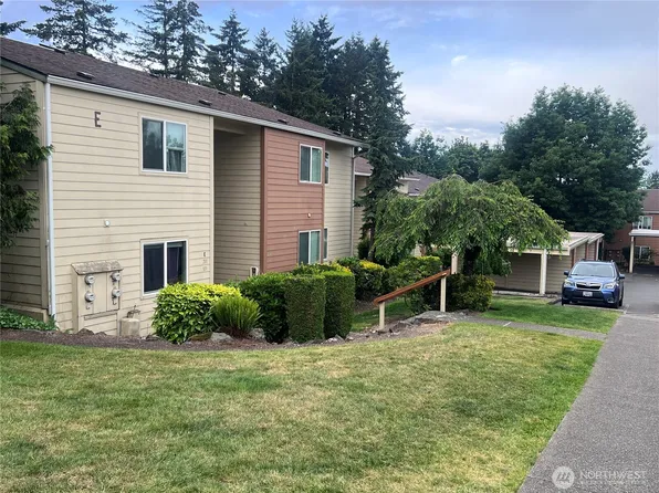 23629 112th Ave SE #E202, Kent, WA 98031