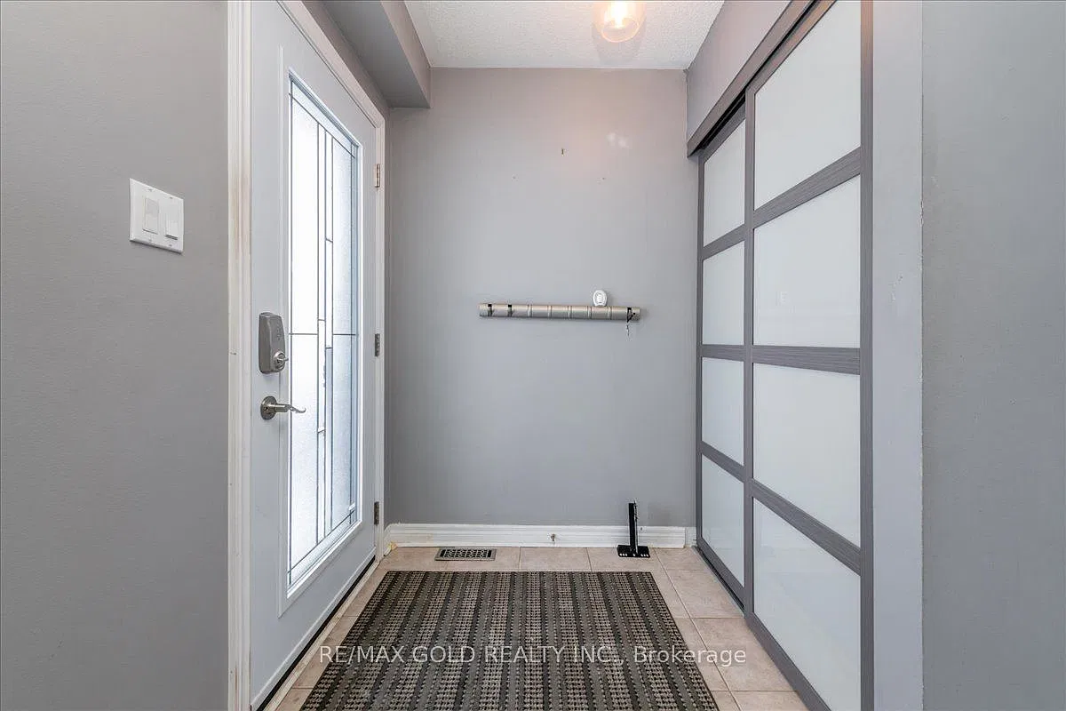 3 bed, $2,800 — Photo 2