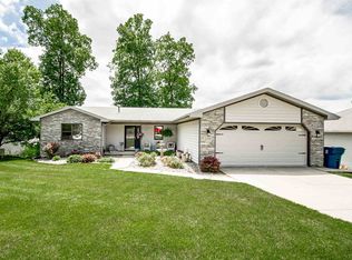2444 E Waters Edge Dr, Columbia City, IN 46725