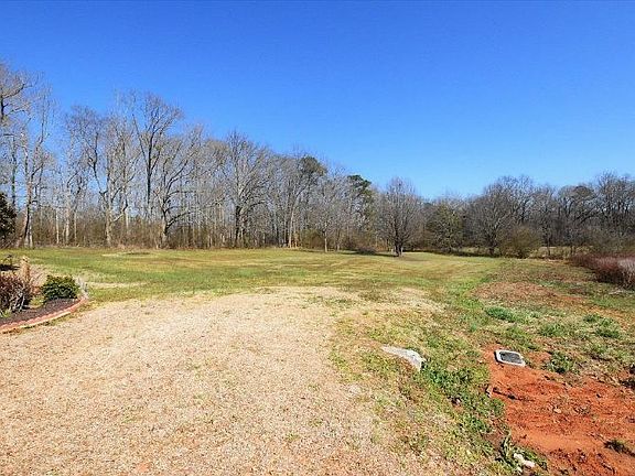 3rd image of 561 County Road 668
