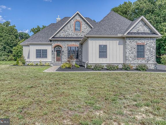 2nd image of 214 Bohemia Mill Pond Dr