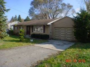 134 River Trail Dr, Bay City, MI 48706