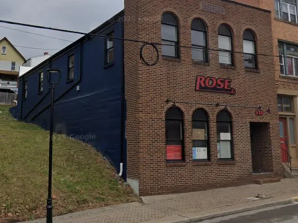 618 Broadway Blvd #1, Pitcairn, PA 15140