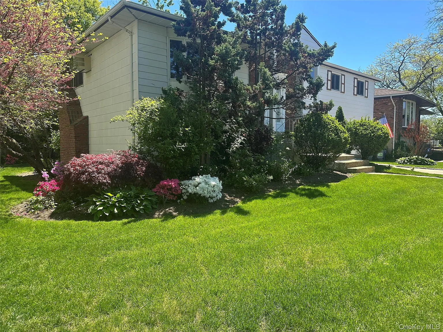 4 bed, 2.5 bath, 1944 sqft, $5,200 — Photo 3