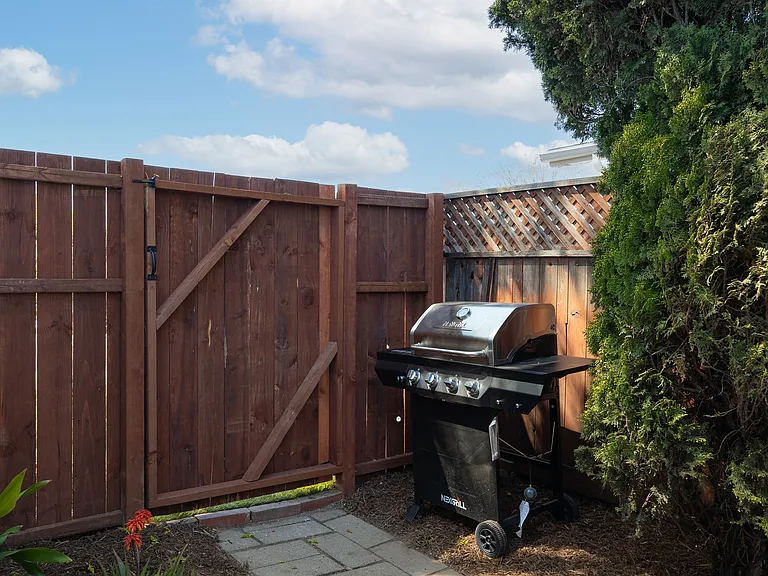5019 Ensign St — Photo 24