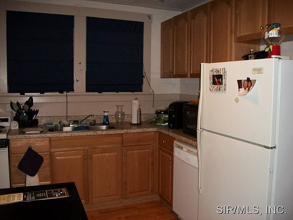 4th image of 648 Hillsboro Ave
