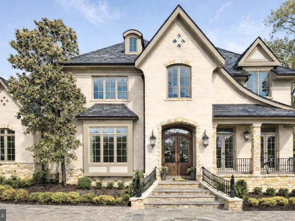 6413 Garnett Dr, Chevy Chase, MD 20815
