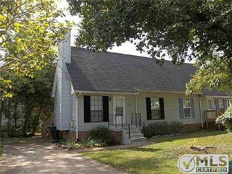 2nd image of 2909 Woodymore Pl