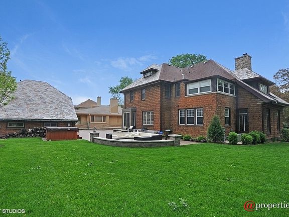 3rd image of 5888 N Forest Glen Ave