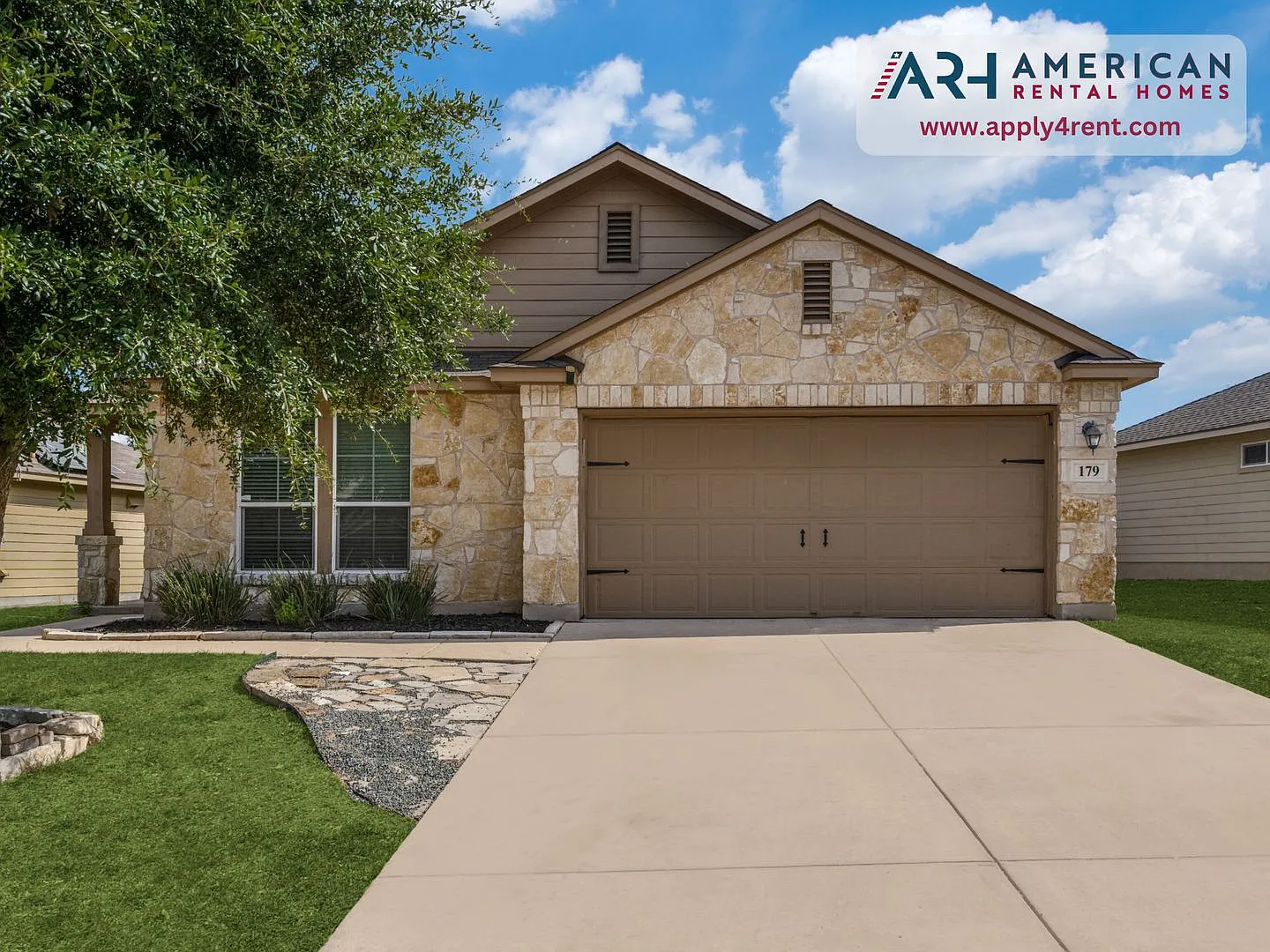 3 Br /2 Ba - 1354 Sf Home In San Marcos - Updated Vinyl Floors! — Photo 1