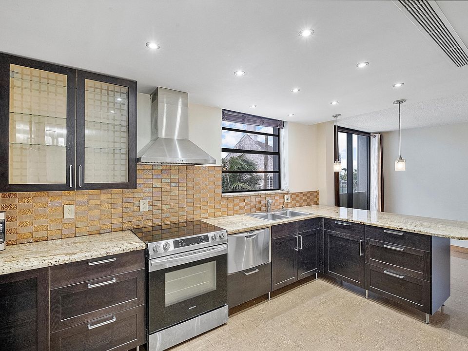 1st image of 6941 Carlyle Ave APT 402