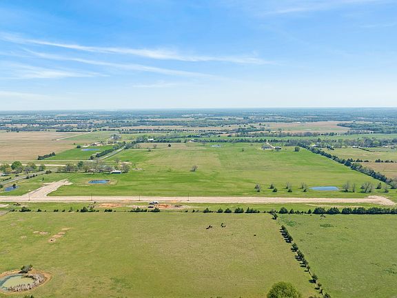 4th image of 306 Private Rd