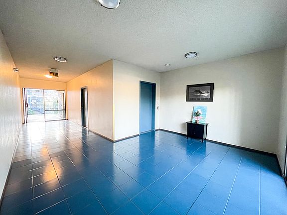 3rd image of 4671 Albany Cir APT 120