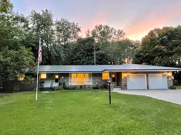 149 N Estates Dr, Gaylord, MI 49735