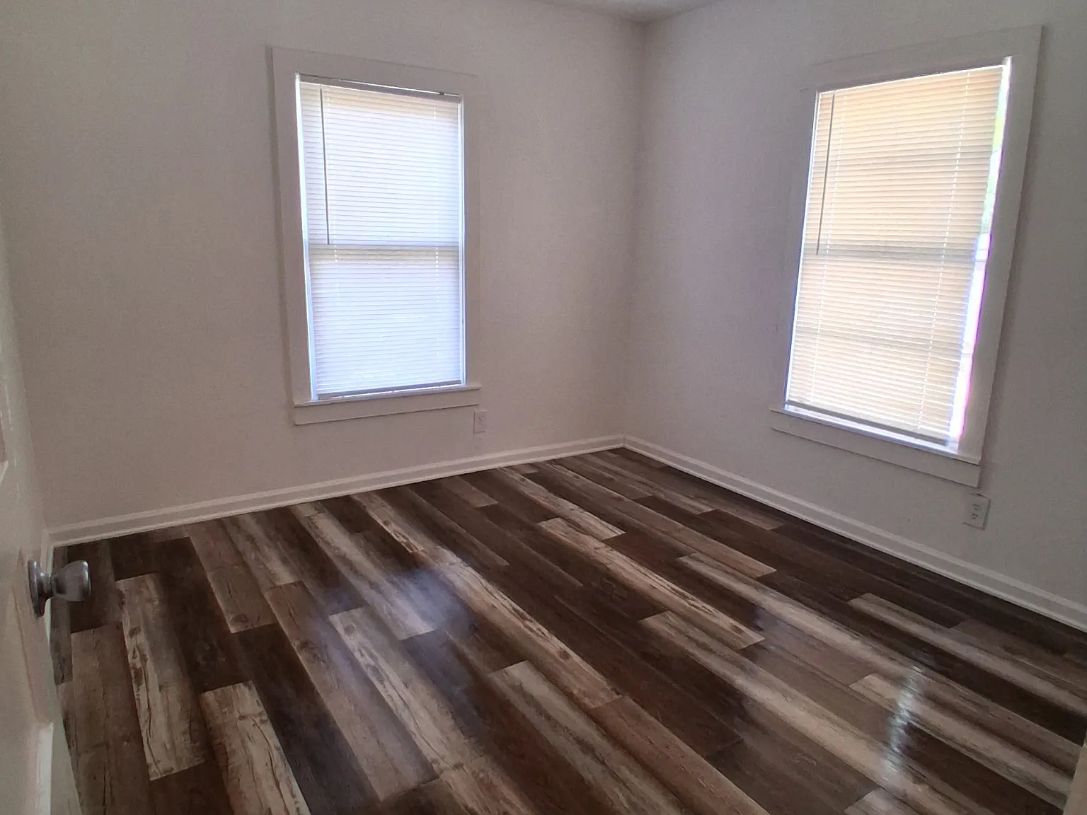 1642 Elizabeth Ave. - 1310 — Photo 4
