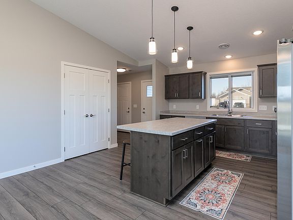 2nd image of 1710 Maple Leaf Ln