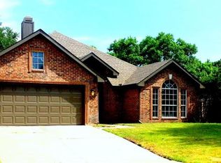 9828 Bragg Rd, Fort Worth, TX 76177