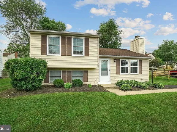496 Hillcrest Dr, Frederick, MD 21703