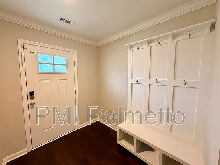 147 Saint George Rd — Photo 2