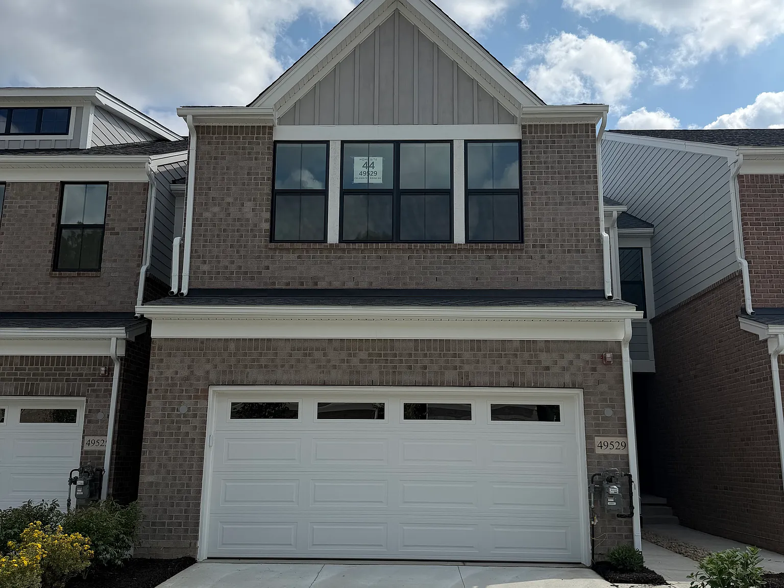 3 bed, 2.5 bath, 1904 sqft, $4,200 — Photo 1
