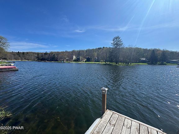 4th image of 29 Tanglewood Ln