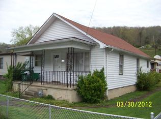 540 Youngs Bottom Rd, Elkview, WV 25071