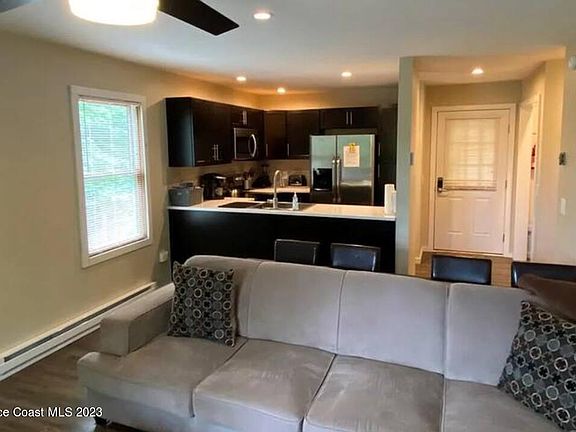 5th image of 101 Lower Holiday Ln #203-B